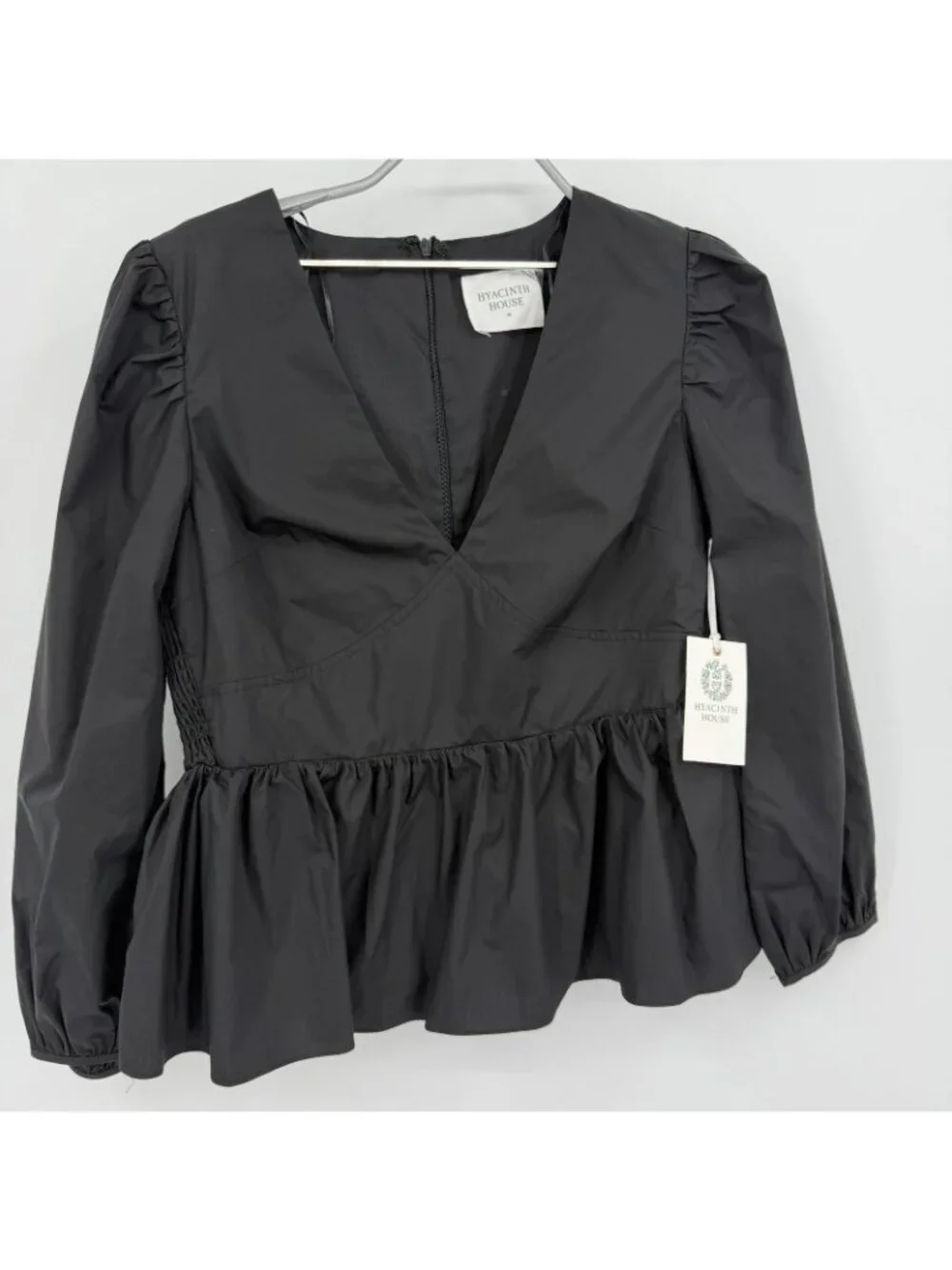 Hyacinth House by Tuckernuck Black Puff Sleeve Elaina Blouse size M Medium NWT